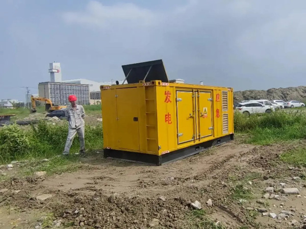 左权200KW柴油发电机机组每小时的油耗量受哪些因素影响？