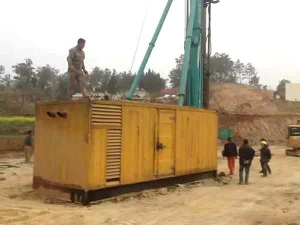左权如何判断水冷式机油散热器密封件是否需要更换?